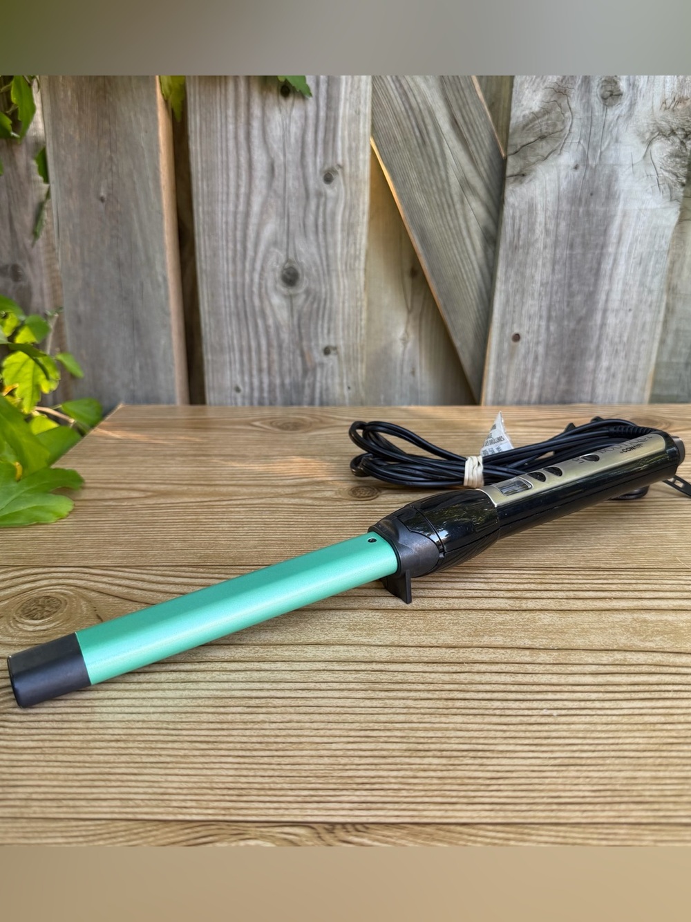 Conair Boutique 1 Inch Curling Wand Mint Jade Green Digital Display
